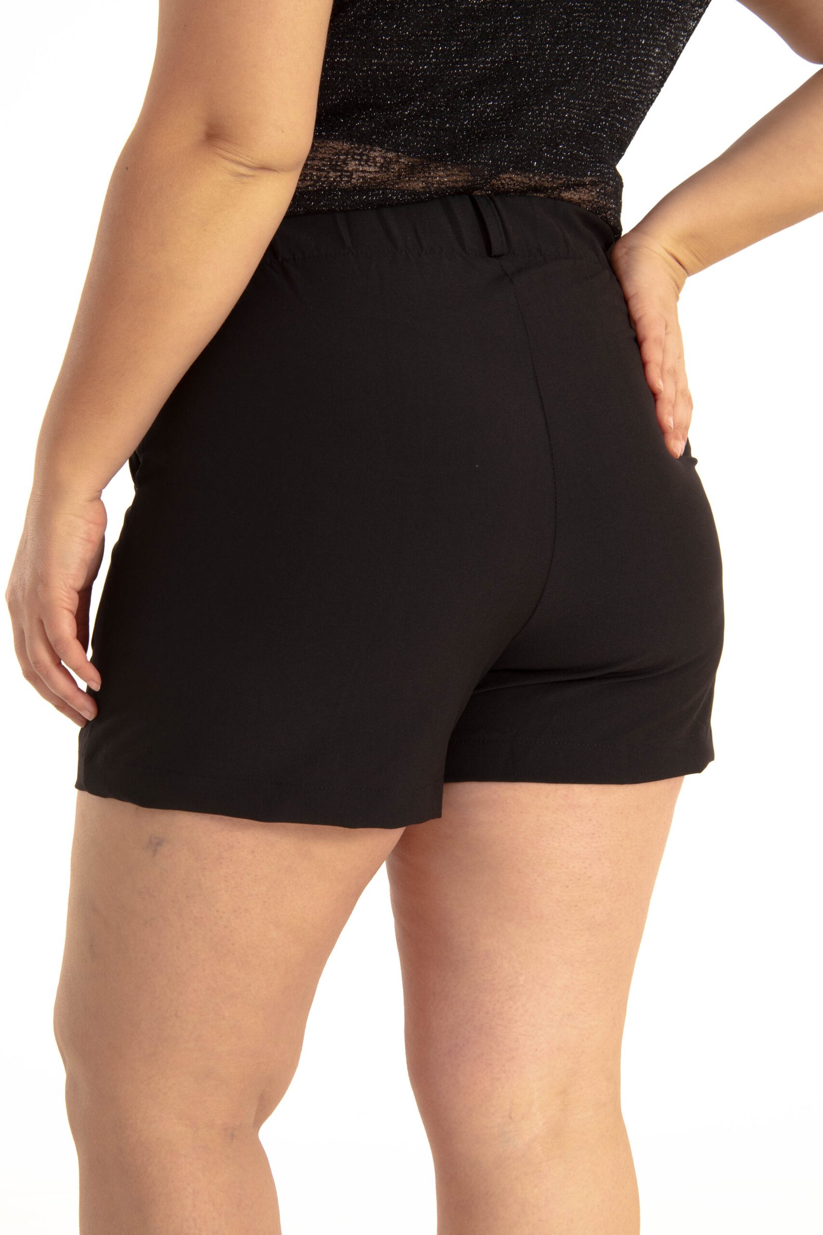 Short BRUNA - Imagen 4