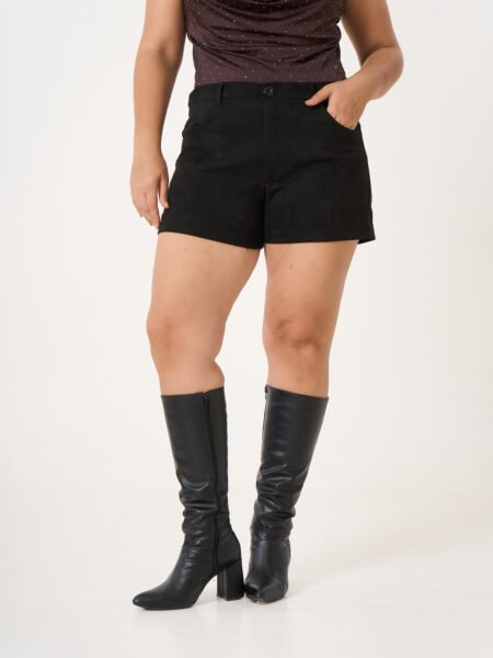 Alternative view of Short BLACK